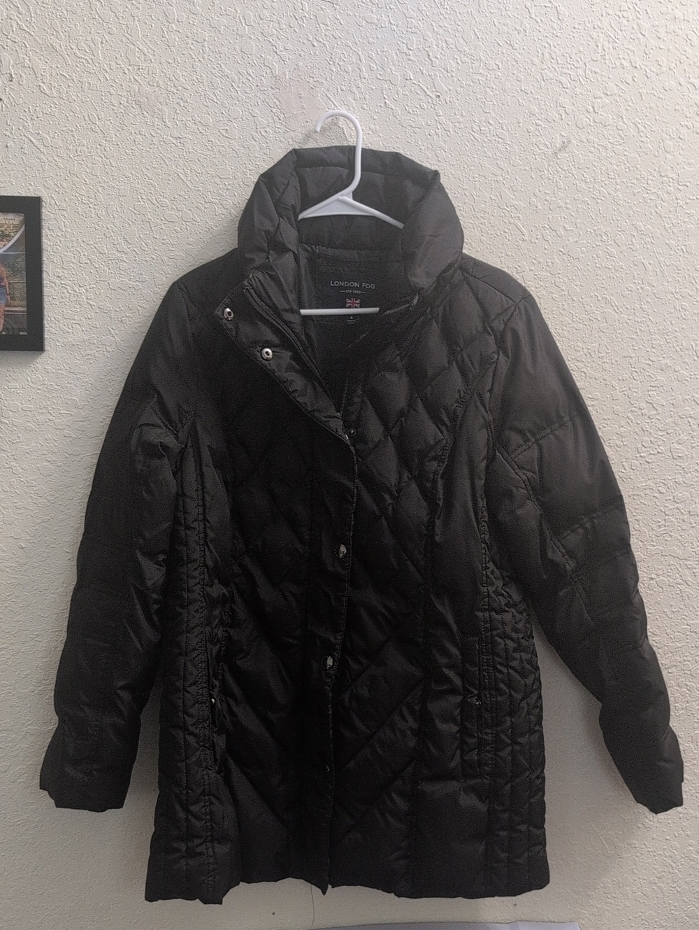 London Fog Water Resistant Quilted Puffer Jacket Black size: Large